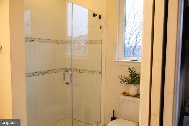 126 CAMBRIA WALK, Alexandria, VA 22304