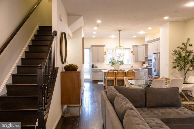126 CAMBRIA WALK, Alexandria, VA 22304