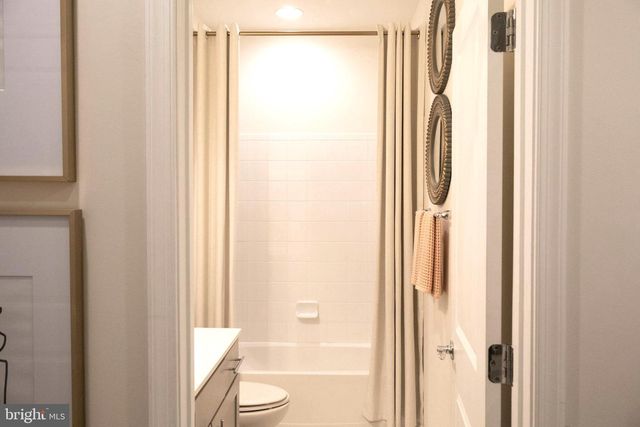 126 CAMBRIA WALK, Alexandria, VA 22304