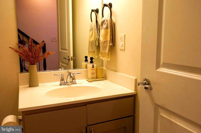 126 CAMBRIA WALK, Alexandria, VA 22304