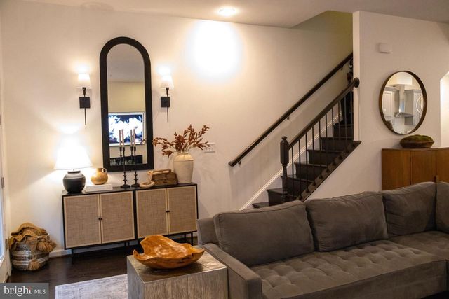 126 CAMBRIA WALK, Alexandria, VA 22304