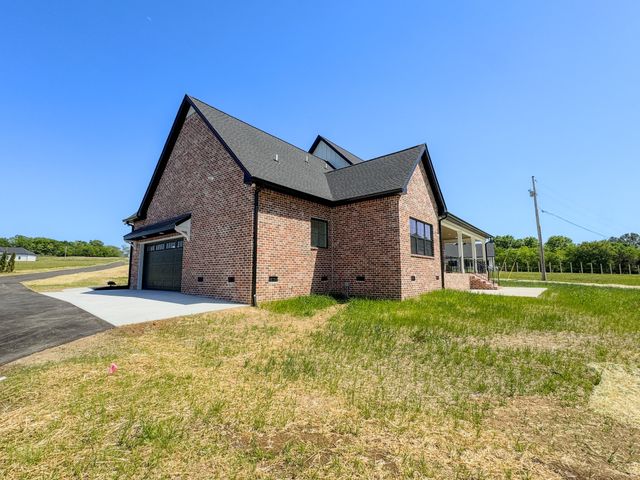 55 Crenshaw Rd, Hartsville, TN 37074