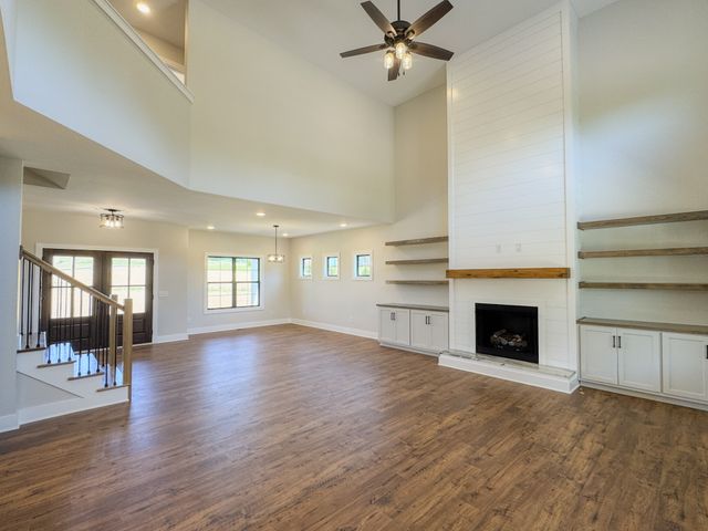 55 Crenshaw Rd, Hartsville, TN 37074
