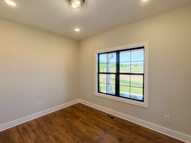 55 Crenshaw Rd, Hartsville, TN 37074