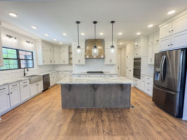 55 Crenshaw Rd, Hartsville, TN 37074