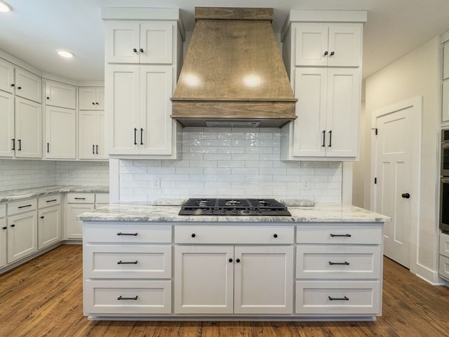 55 Crenshaw Rd, Hartsville, TN 37074