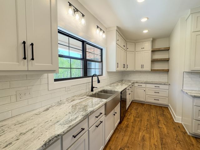 55 Crenshaw Rd, Hartsville, TN 37074