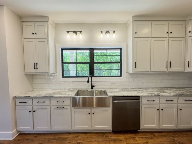 55 Crenshaw Rd, Hartsville, TN 37074