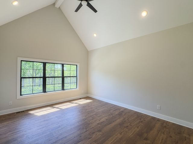 55 Crenshaw Rd, Hartsville, TN 37074