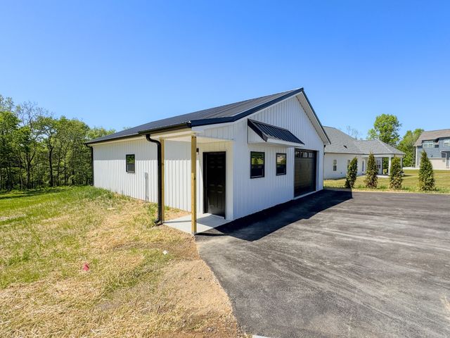 55 Crenshaw Rd, Hartsville, TN 37074