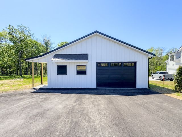 55 Crenshaw Rd, Hartsville, TN 37074