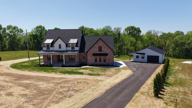55 Crenshaw Rd, Hartsville, TN 37074