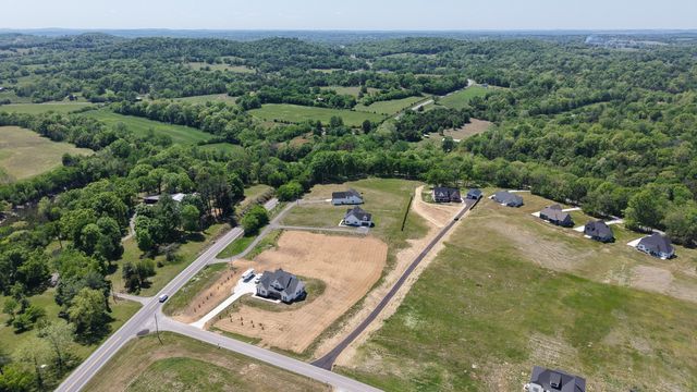 55 Crenshaw Rd, Hartsville, TN 37074