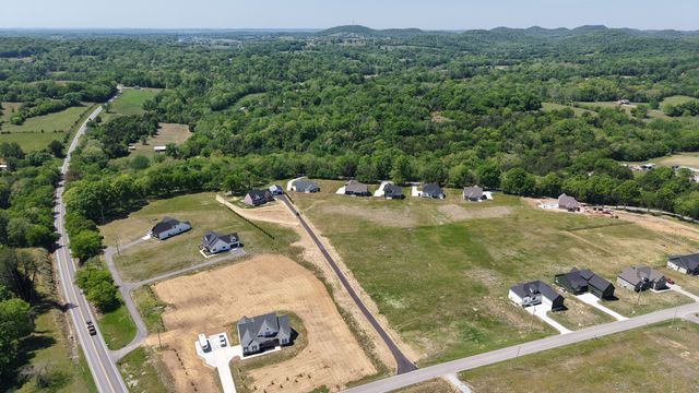 55 Crenshaw Rd, Hartsville, TN 37074