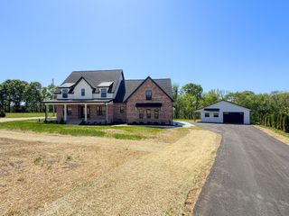 55 Crenshaw Rd, Hartsville, TN 37074