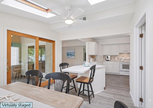 160 Stowe Street, Toms River, NJ 08753