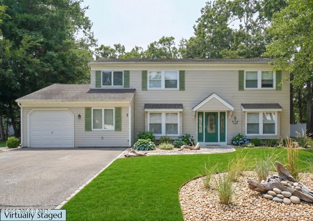160 Stowe Street, Toms River, NJ 08753