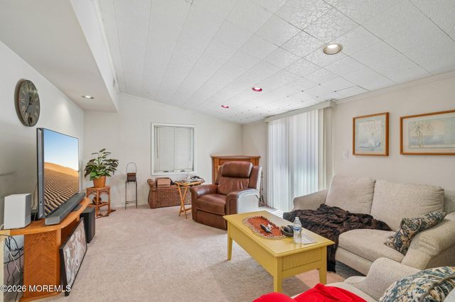 160 Stowe Street, Toms River, NJ 08753