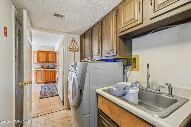 160 Stowe Street, Toms River, NJ 08753