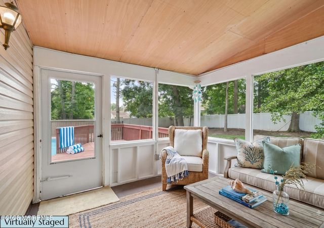160 Stowe Street, Toms River, NJ 08753