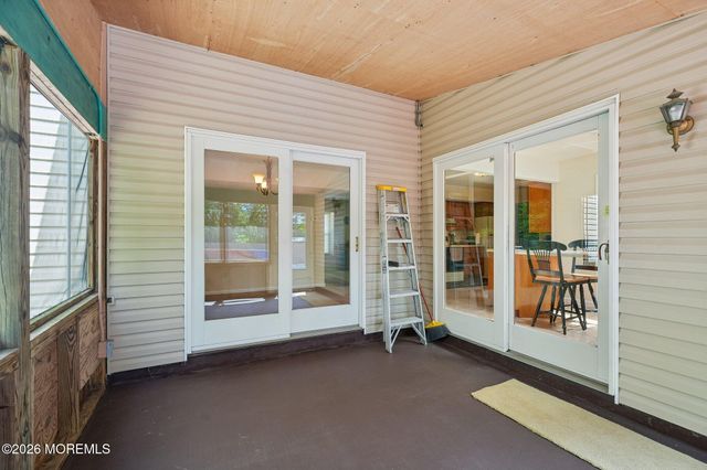 160 Stowe Street, Toms River, NJ 08753