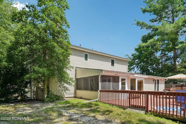 160 Stowe Street, Toms River, NJ 08753