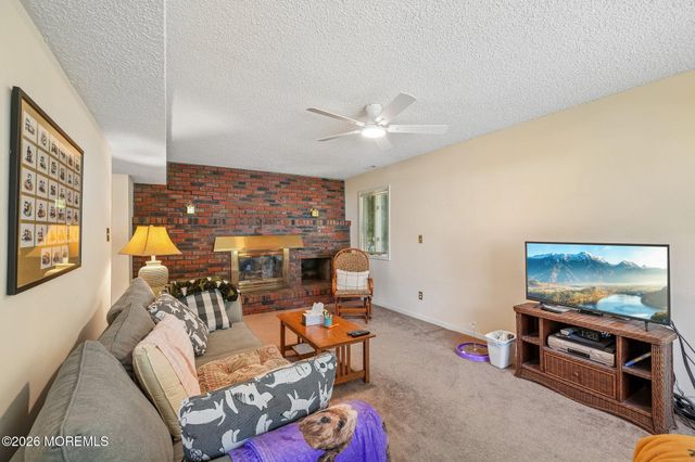 160 Stowe Street, Toms River, NJ 08753