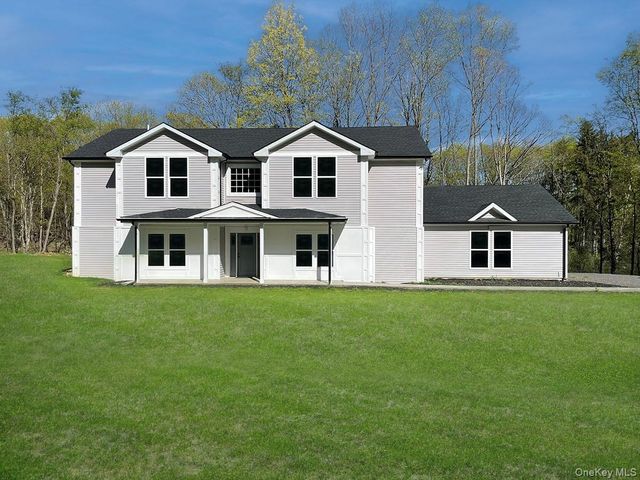 82 Hampton Road, Marlboro, NY 12542