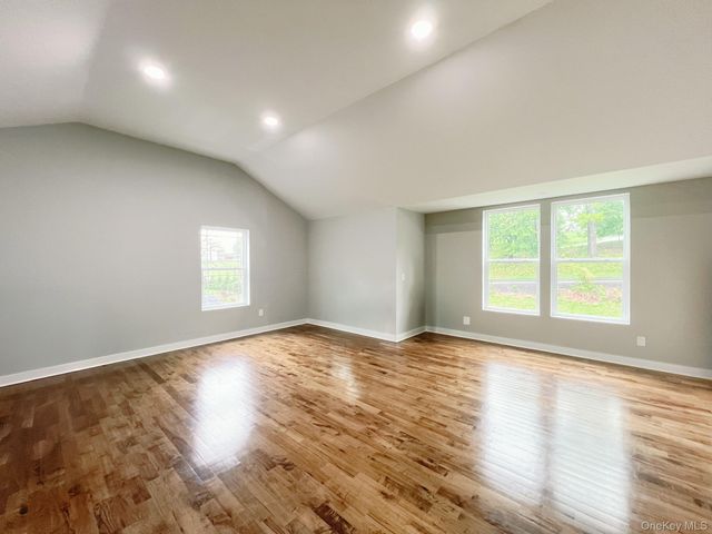 82 Hampton Road, Marlboro, NY 12542