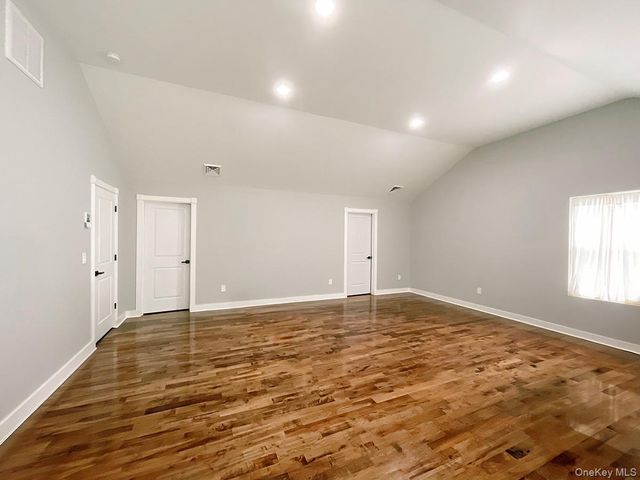 82 Hampton Road, Marlboro, NY 12542