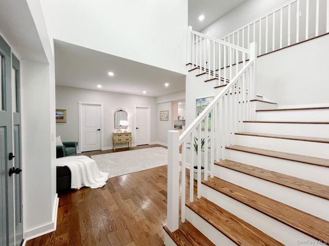 82 Hampton Road, Marlboro, NY 12542