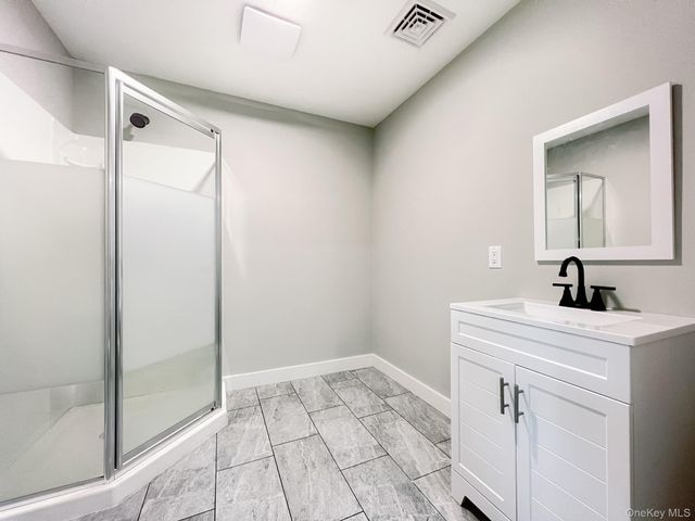 82 Hampton Road, Marlboro, NY 12542