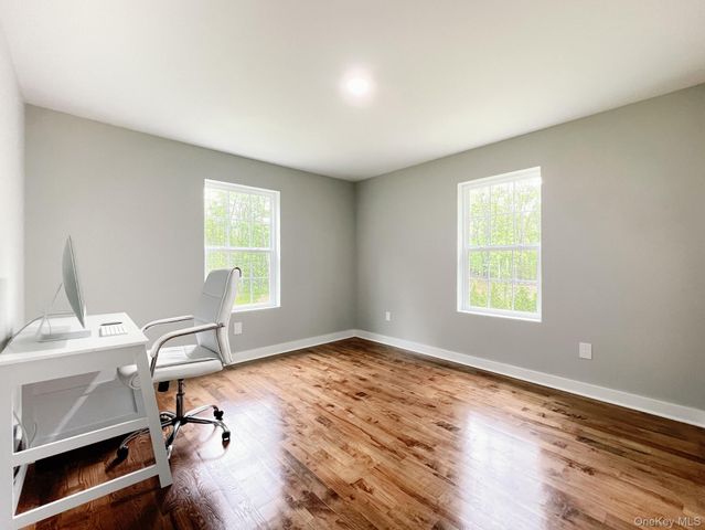 82 Hampton Road, Marlboro, NY 12542