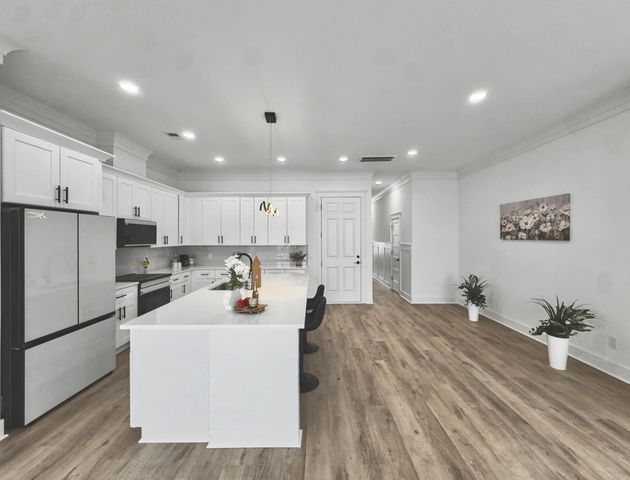 2032 Forest Avenue, North Charleston, SC 29405