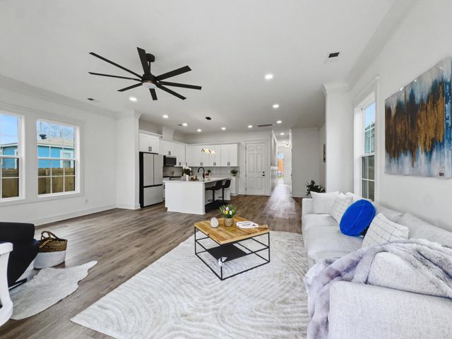 2032 Forest Avenue, North Charleston, SC 29405