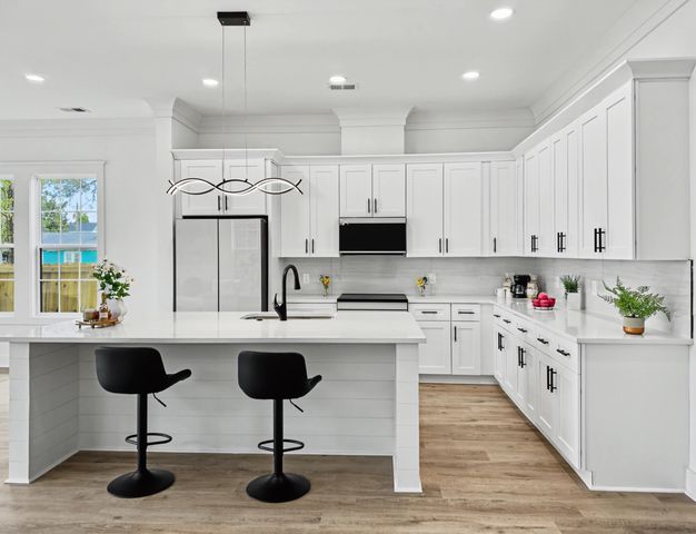 2032 Forest Avenue, North Charleston, SC 29405