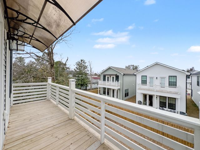 2032 Forest Avenue, North Charleston, SC 29405