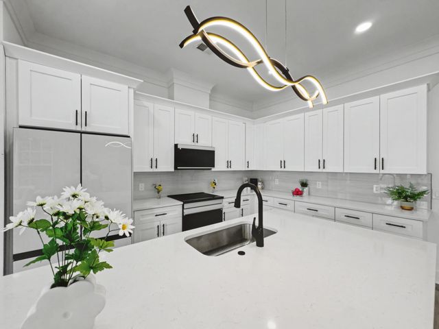 2032 Forest Avenue, North Charleston, SC 29405