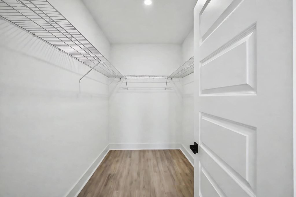 Image 21 of property listing at 2032 Forest Avenue, North Charleston, SC 29405