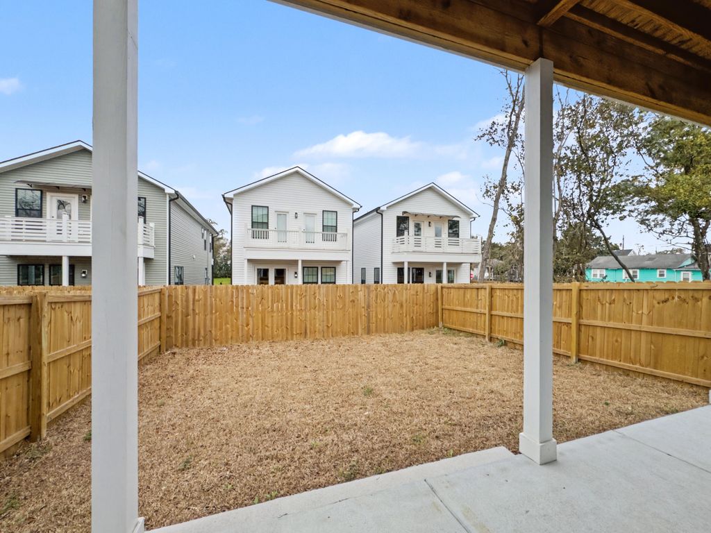 Image 39 of property listing at 2032 Forest Avenue, North Charleston, SC 29405