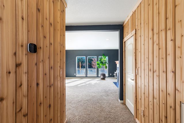 20739 NE Angora Court, Bend, OR 97701