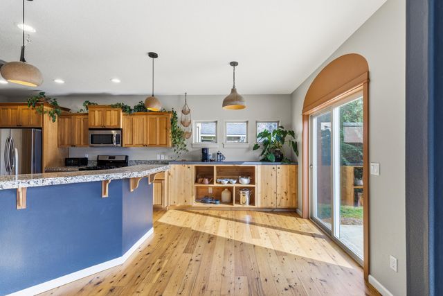 20739 NE Angora Court, Bend, OR 97701