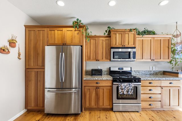 20739 NE Angora Court, Bend, OR 97701