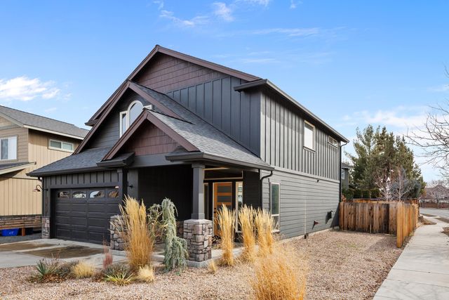 20739 NE Angora Court, Bend, OR 97701