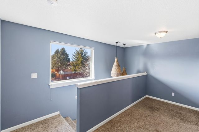 20739 NE Angora Court, Bend, OR 97701