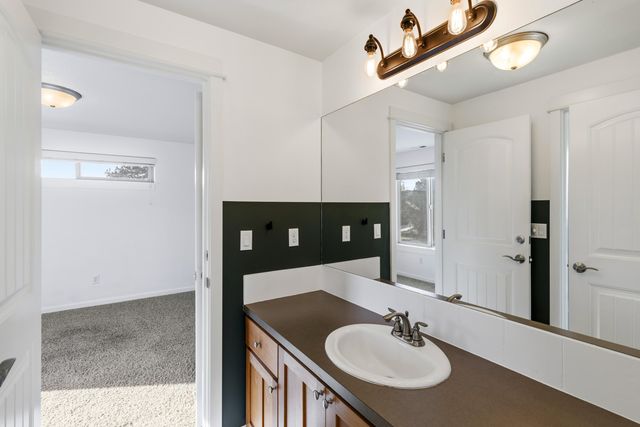 20739 NE Angora Court, Bend, OR 97701