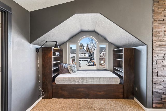 20739 NE Angora Court, Bend, OR 97701