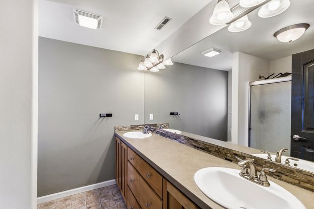 20739 NE Angora Court, Bend, OR 97701