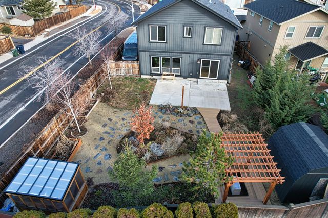 20739 NE Angora Court, Bend, OR 97701