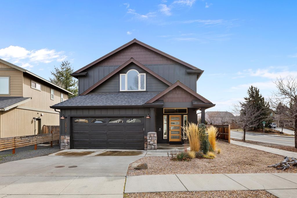 20739 NE Angora Court, Bend, OR 97701